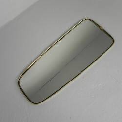 Miroir vintage avec bord en aluminium doré, années 1960