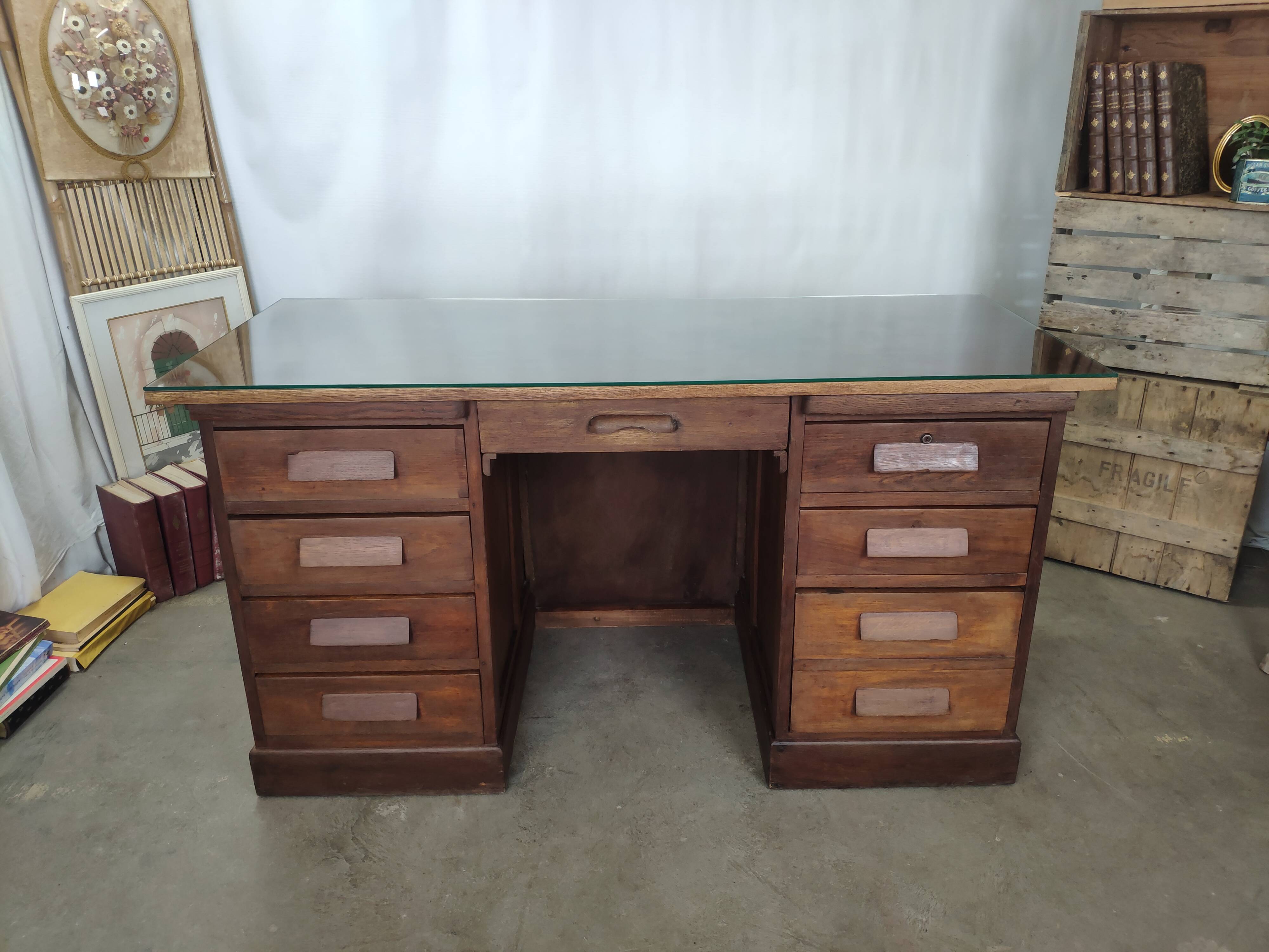 Bureau administration 9 tiroirs vintage