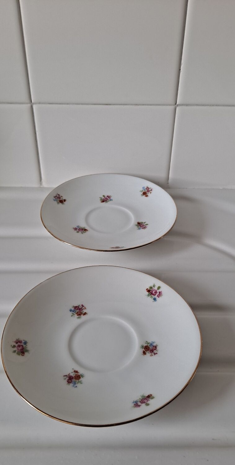 Coupelles soucoupes fleuries porcelaine