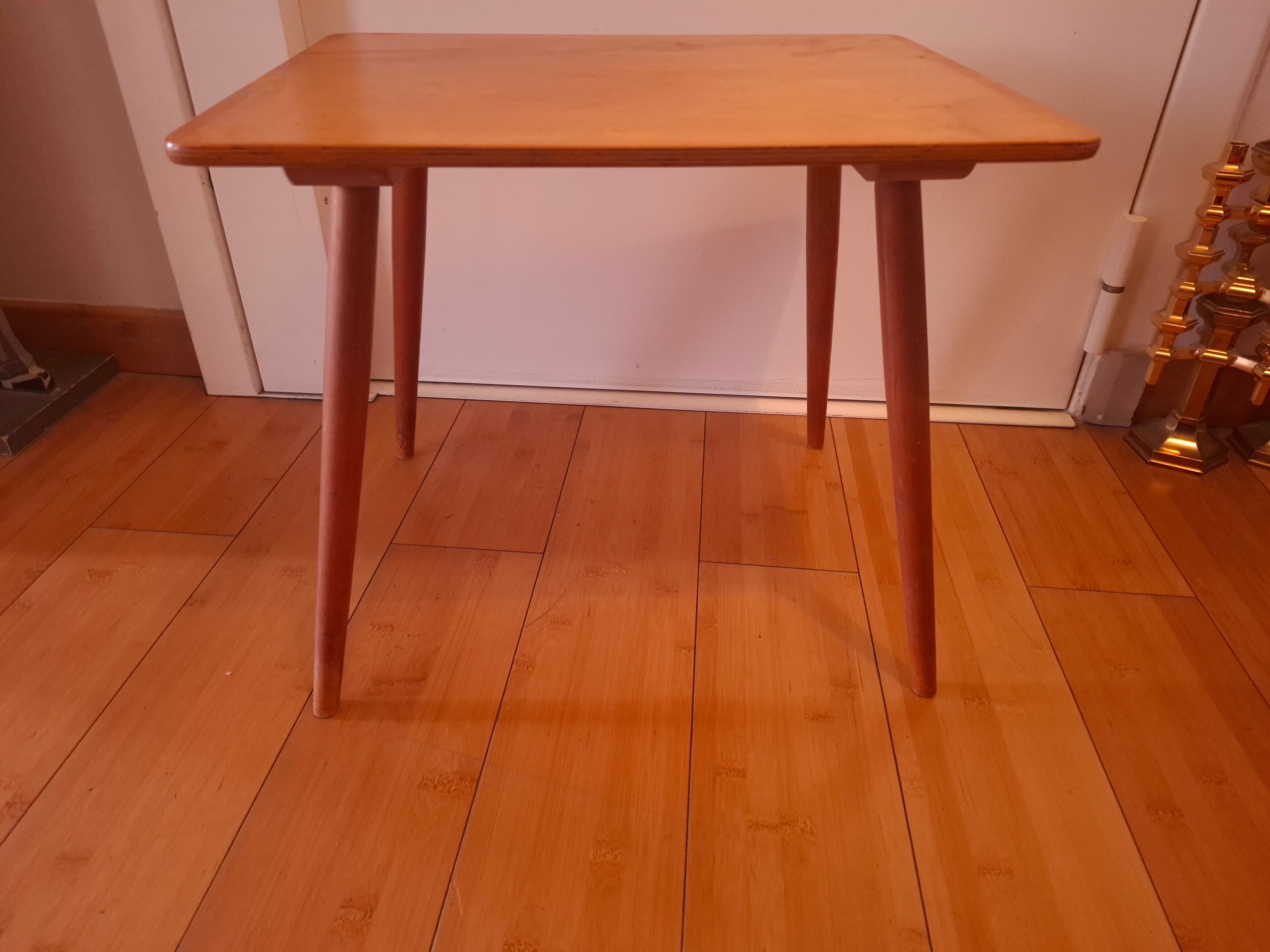Side table with tapered legs