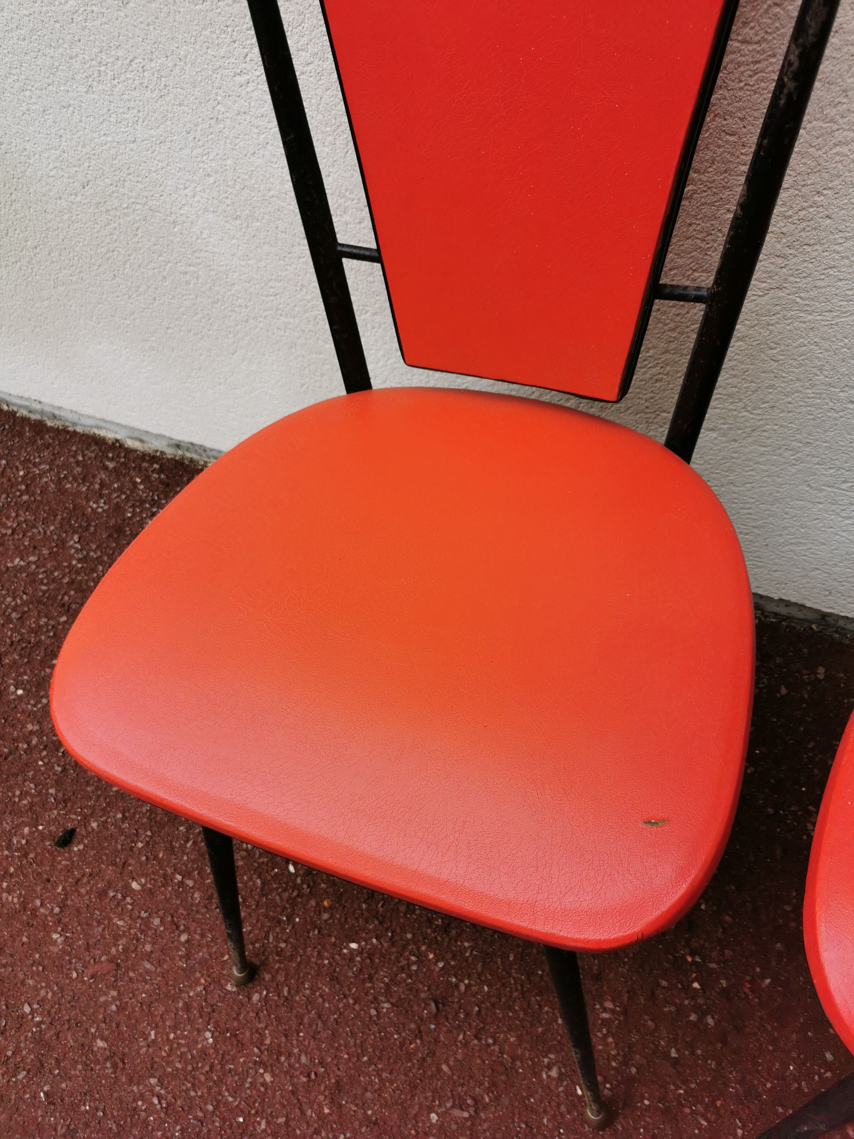 series of 6 Vintage red chairs design COLETTE GUEDEN 60s