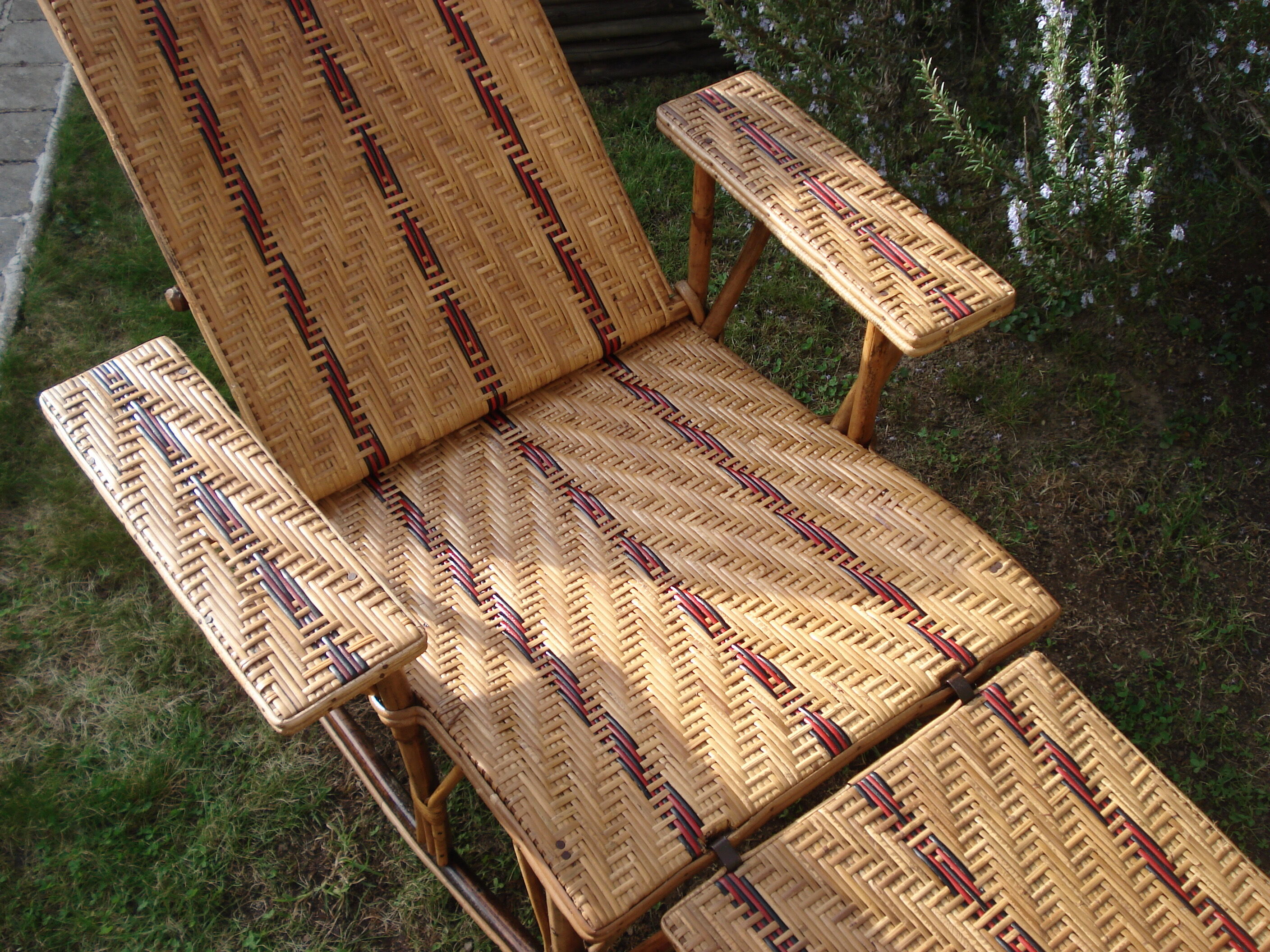 Vintage rattan chaise longue 1950