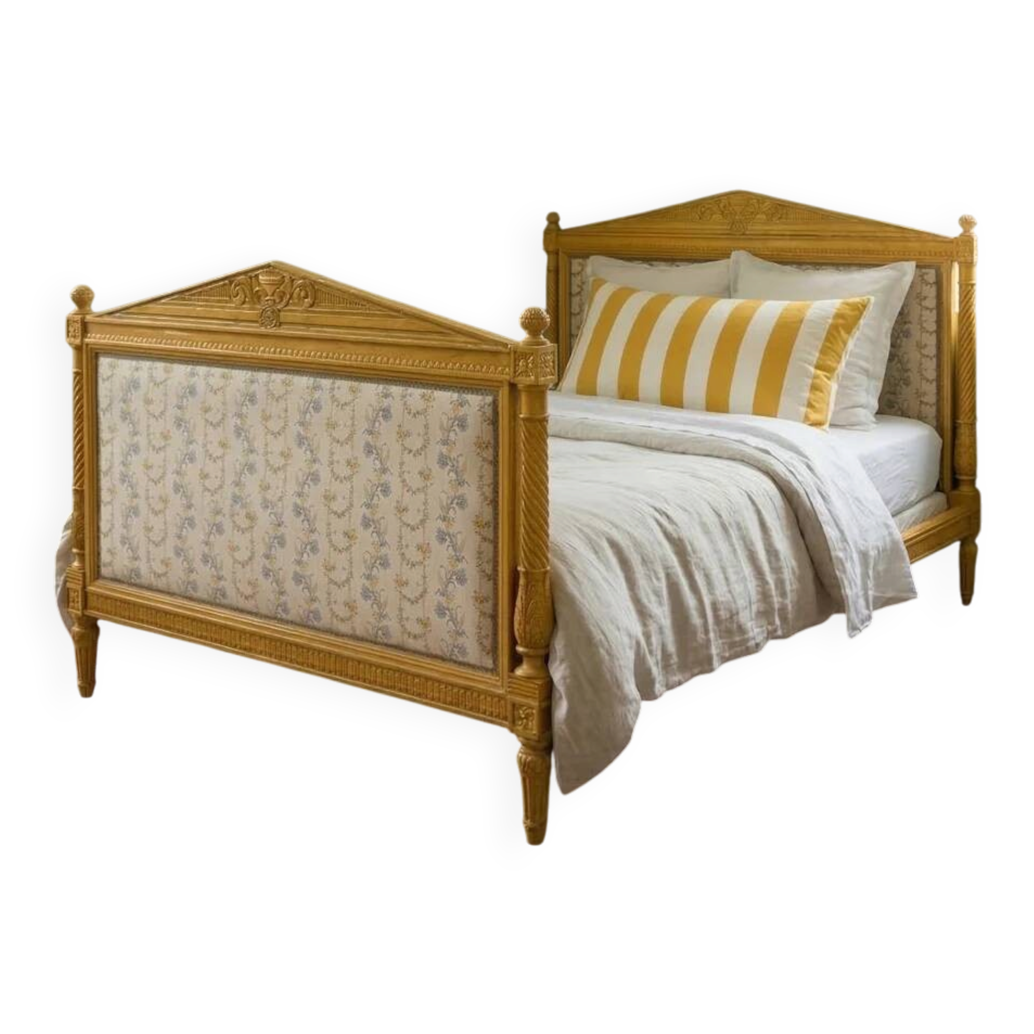 Sculpted and painted day bed frame in the Louis XVI style from the 19th century.
