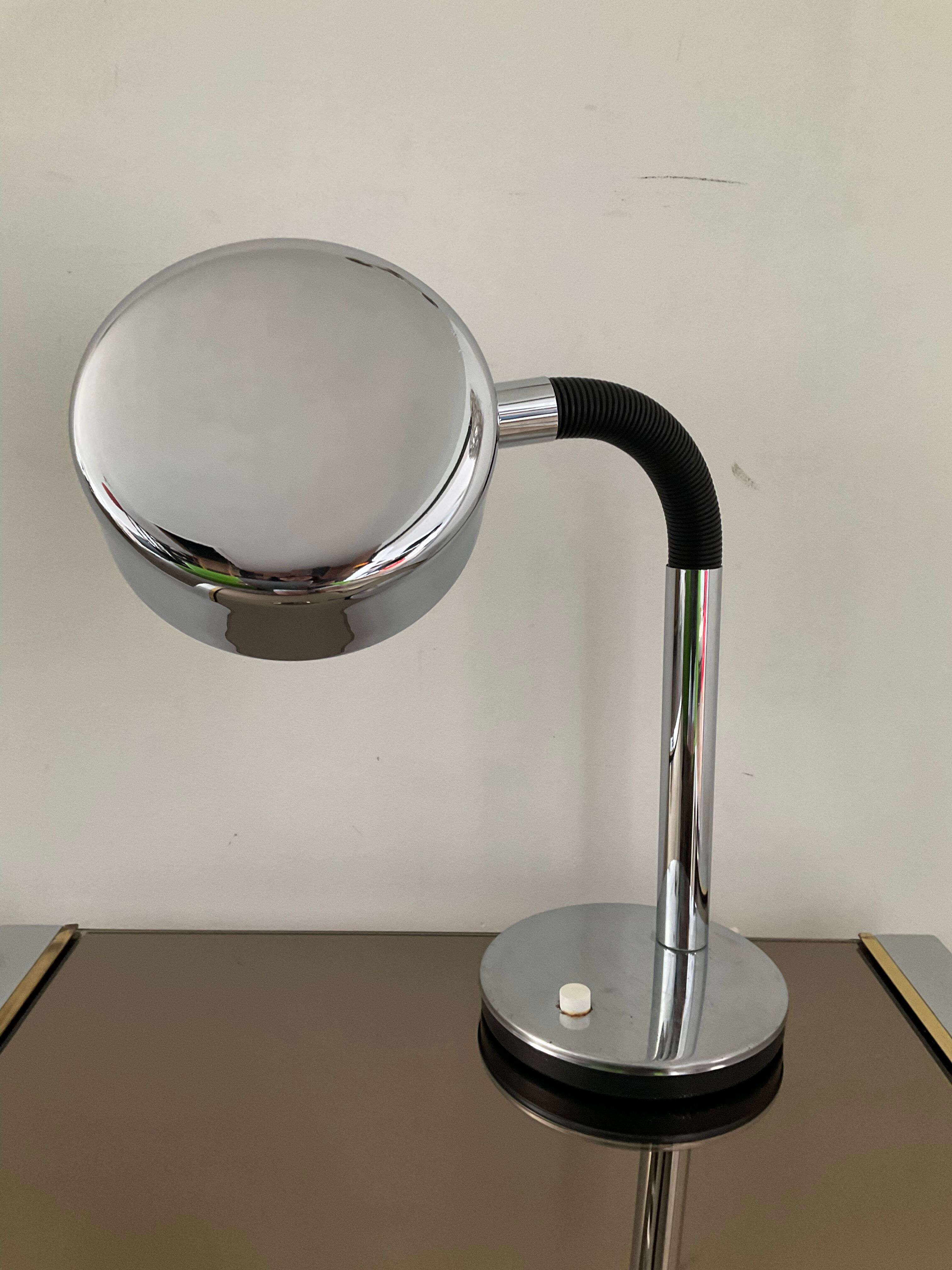 Articulated lamp in chrome metal from the 70s