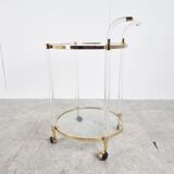 Chariot à boissons en laiton et lucite, années 1970