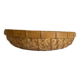 Old round wicker/bamboo basket