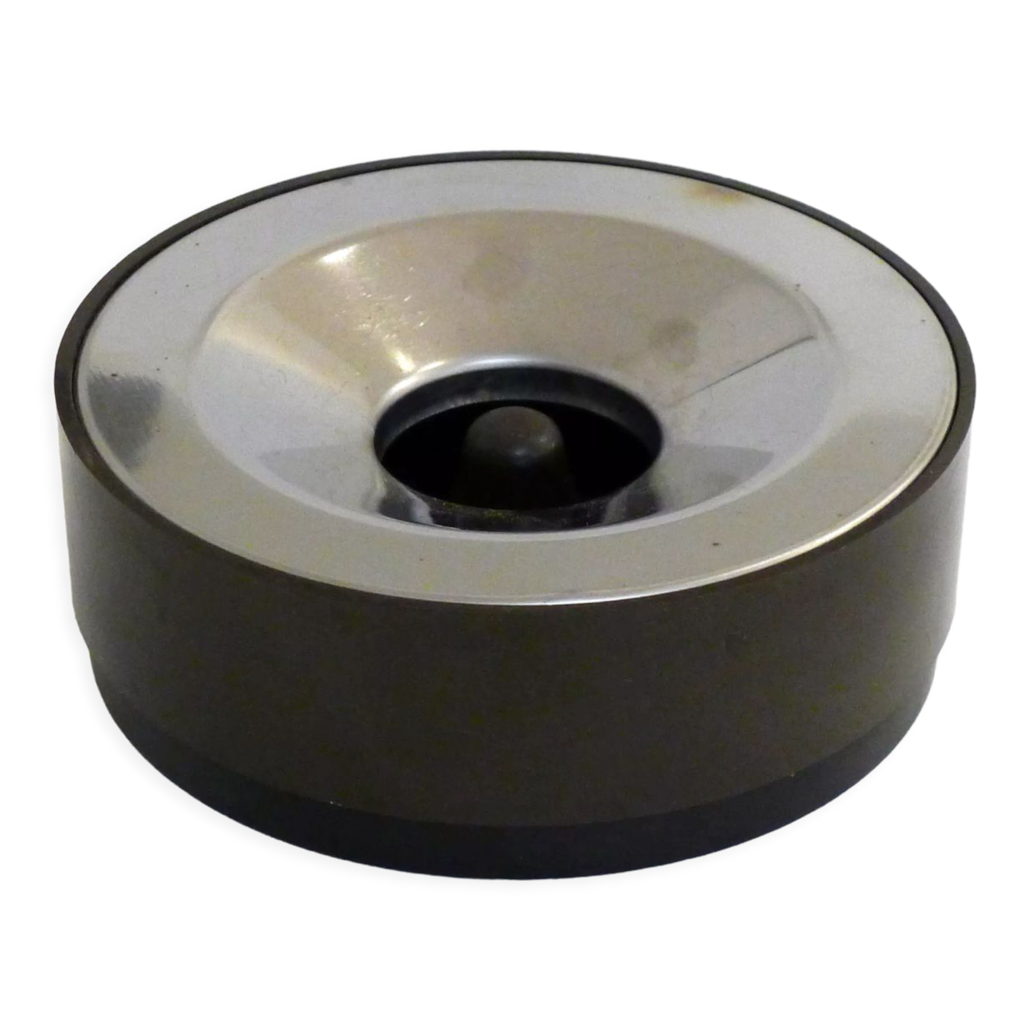 Manade ashtray design 1977