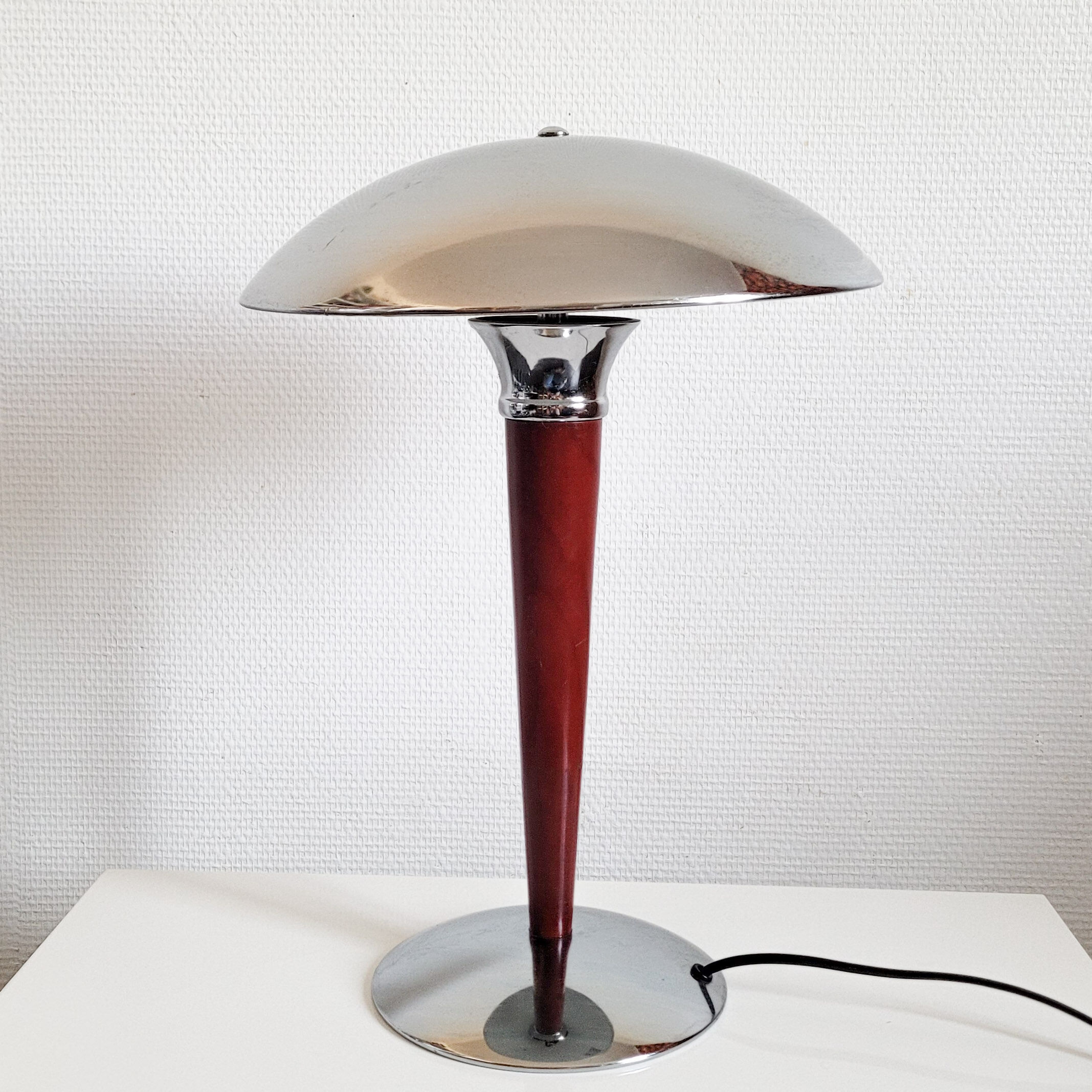 Mushroom table lamp called "liner" 80s