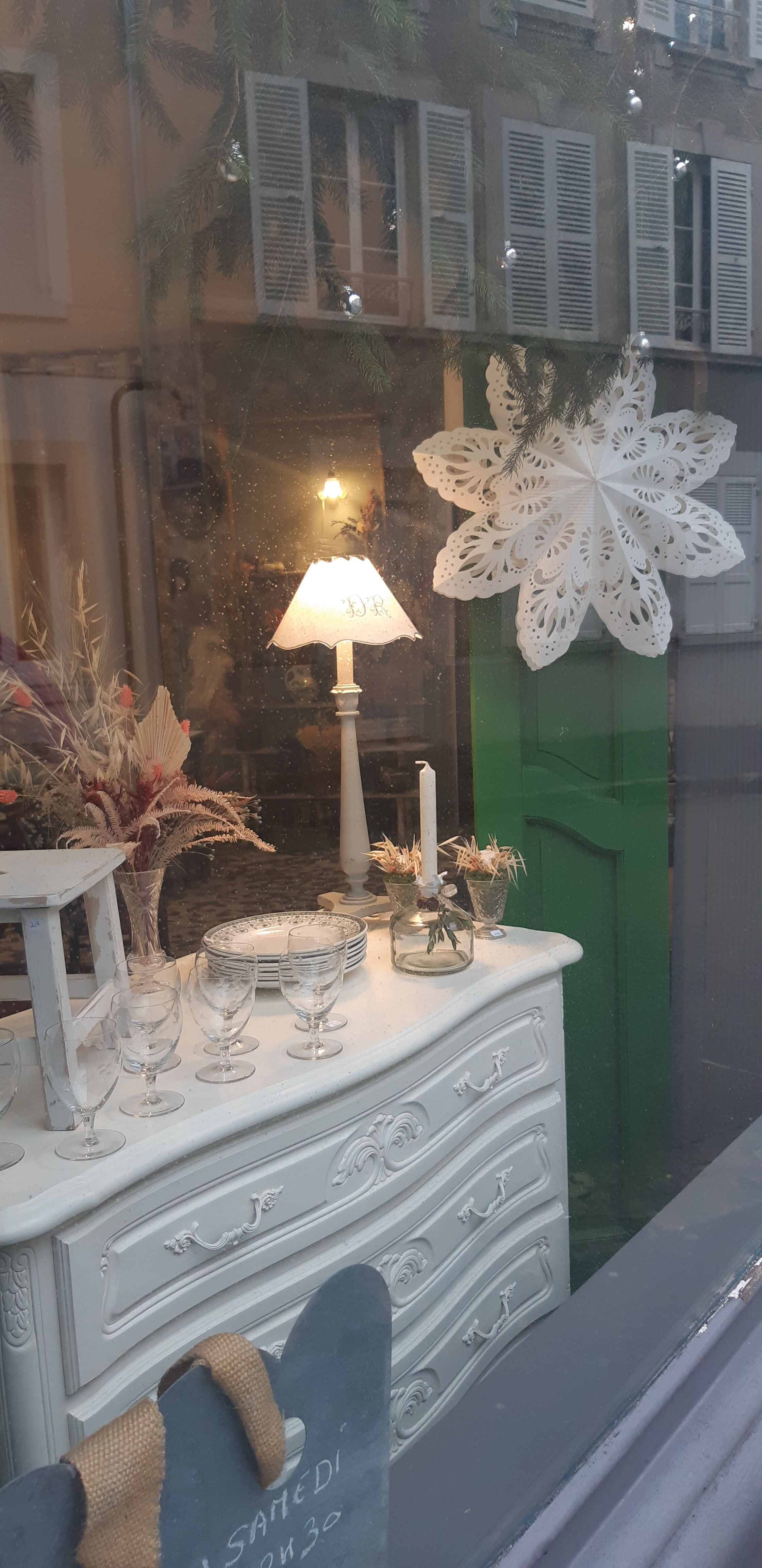 White patinated chest of drawers