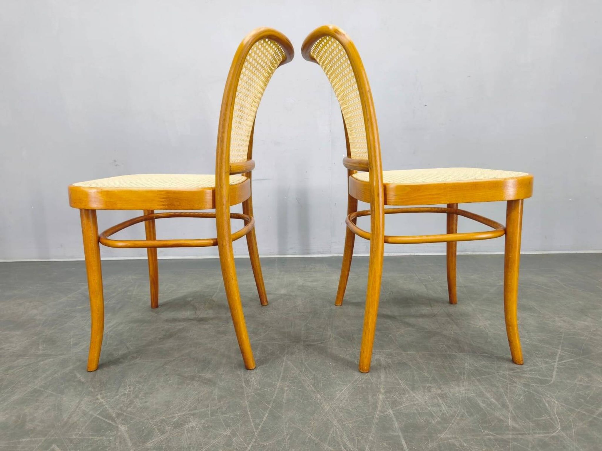 Ensemble de 4 Chaises en Bois Cintré No. 811 après Hoffmann, années 1990