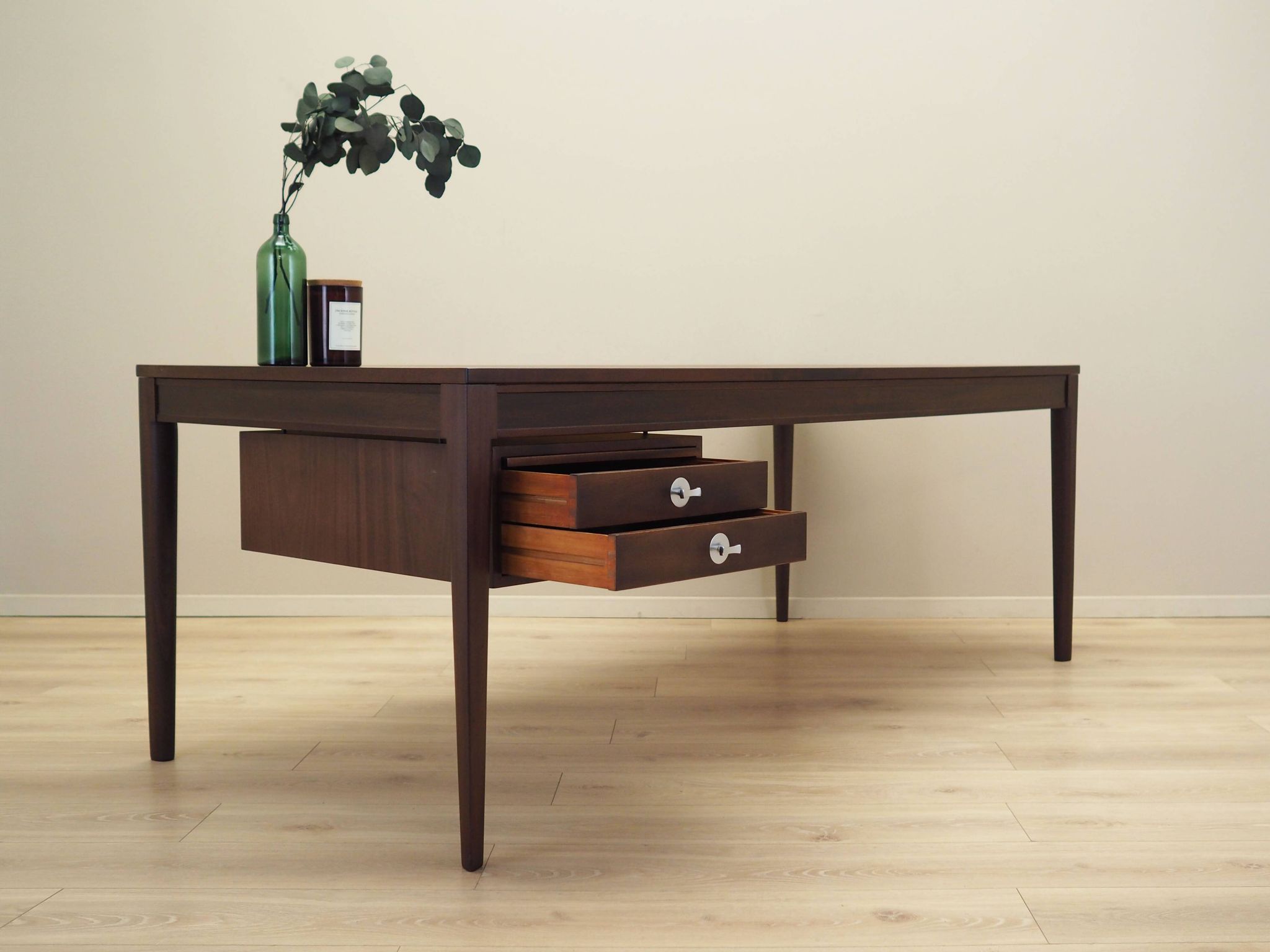 Mahogany desk, Danish design, 1970s, designer: Finn Juhl