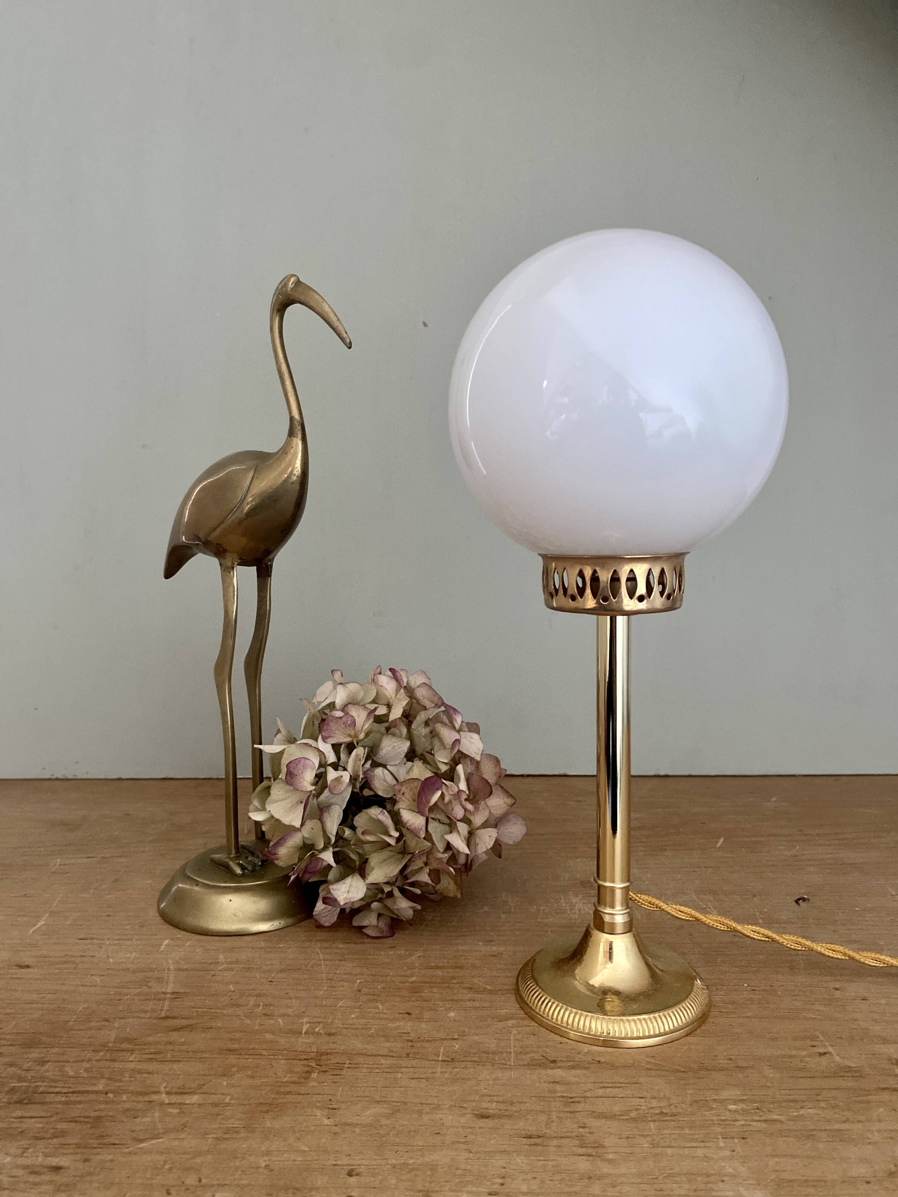 Vintage globe table lamp in white opaline