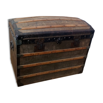 Travel trunk 1900