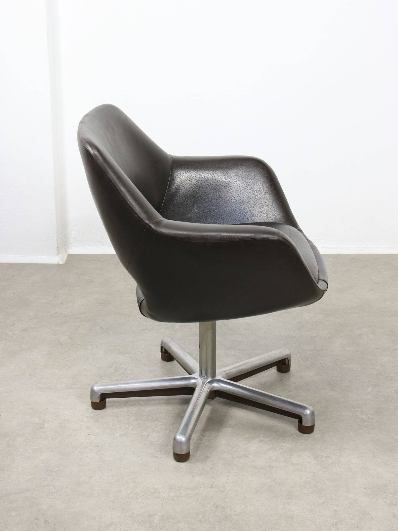 Italian Vintage Chocolate Brown Leather Office Chair