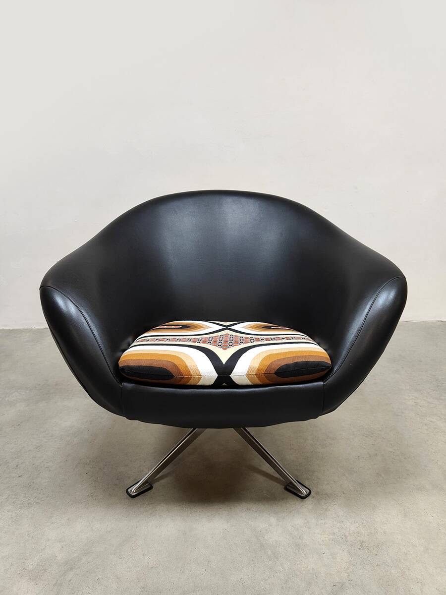 Midcentury swivel lounge chair vintage draaifauteuil 1970 'Graphic print'