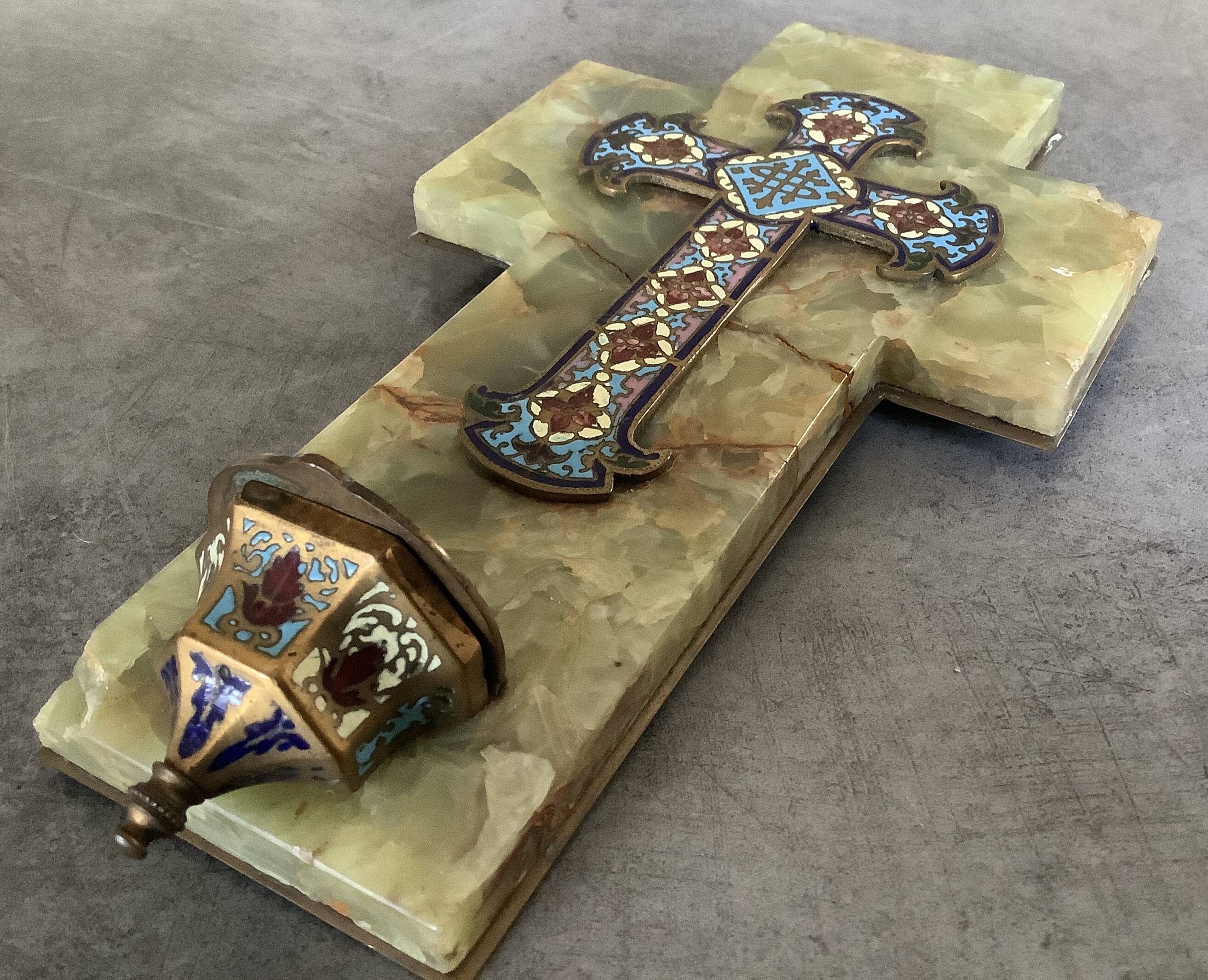 Wall cross with a holy water font in enamel and onyx, 19th century.