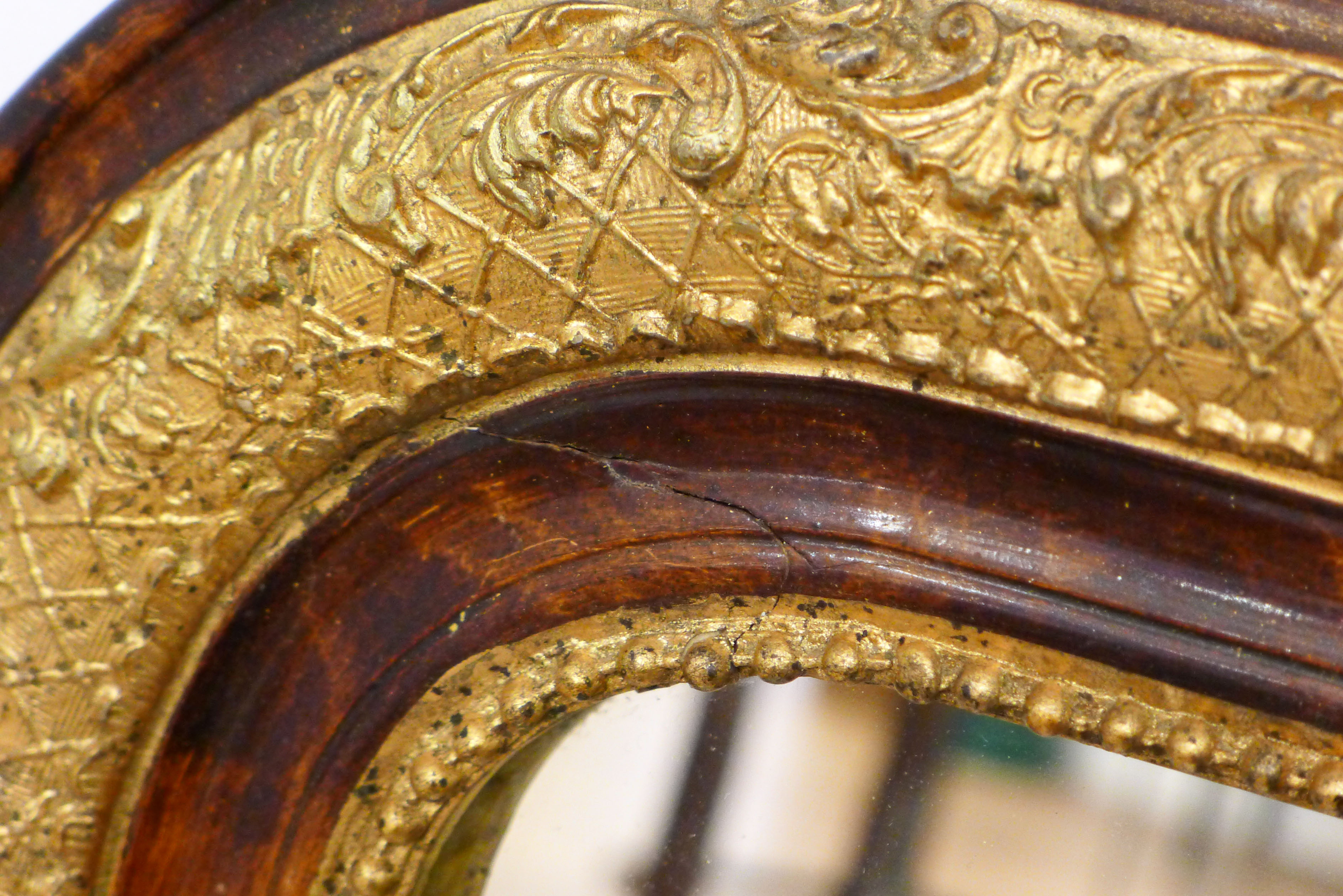 Large gold mirror and wood scale style 80x60