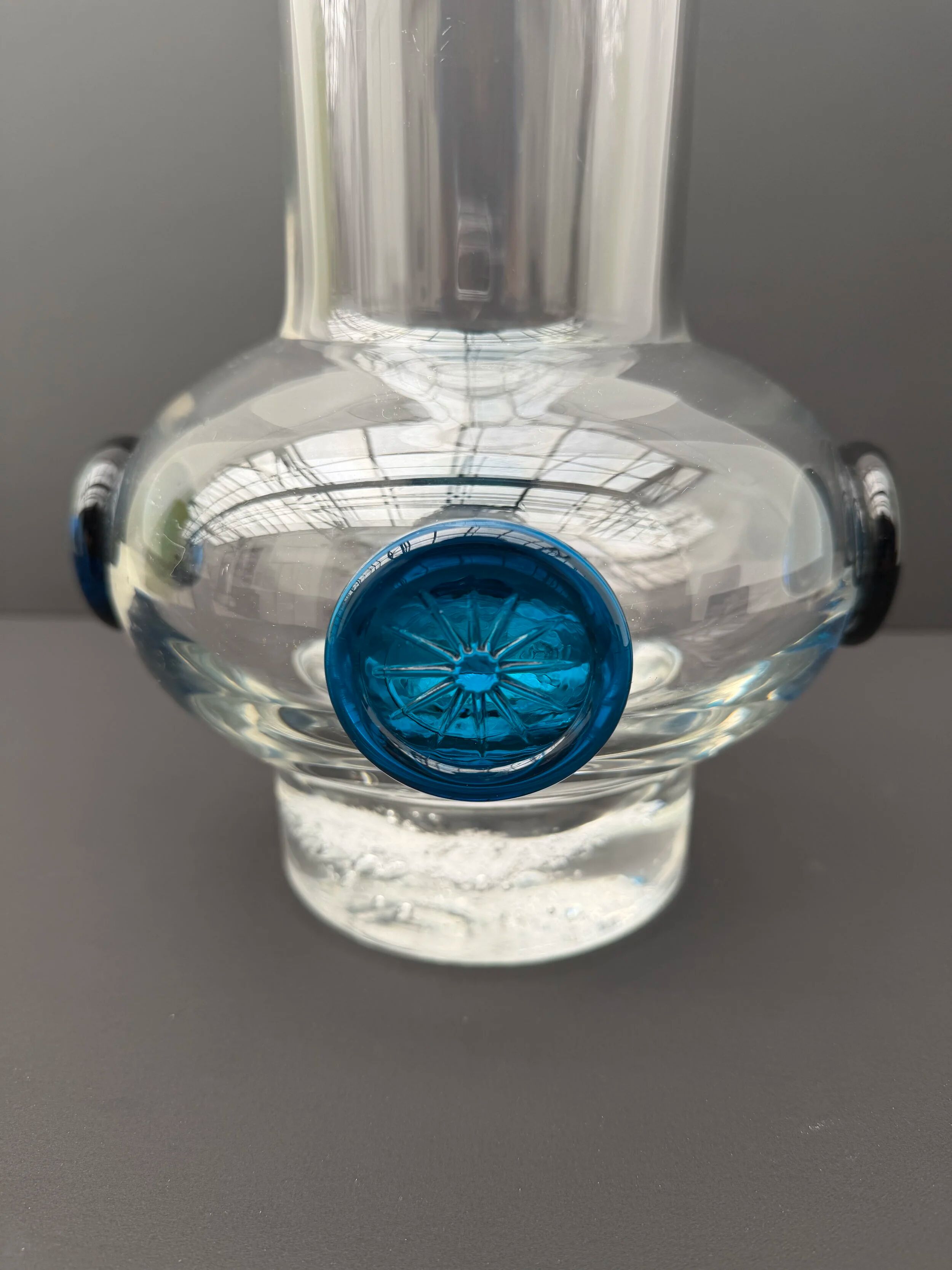 Blown glass vase, 1970