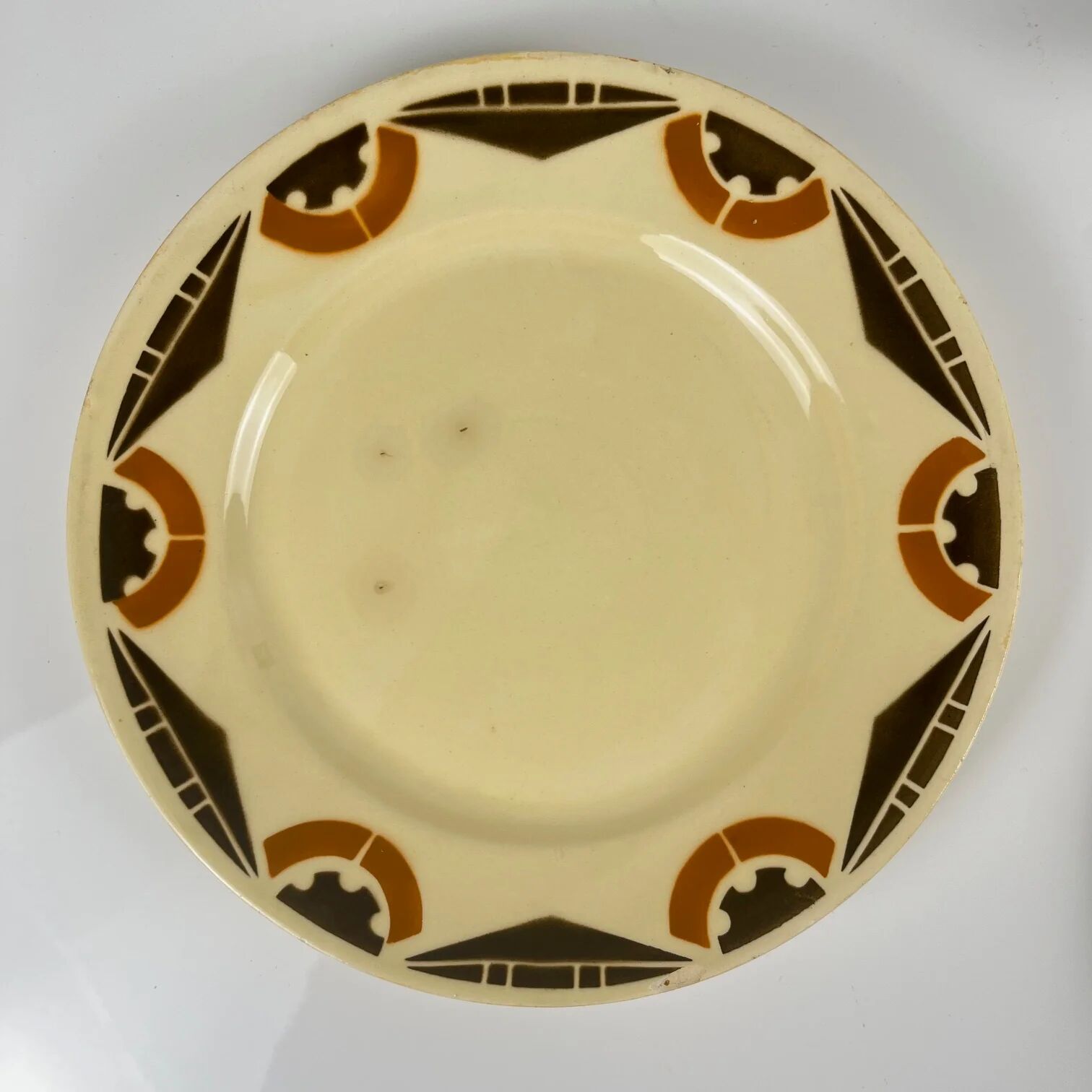 Pair of Art Deco dessert plates Badonviller, 1920/1930