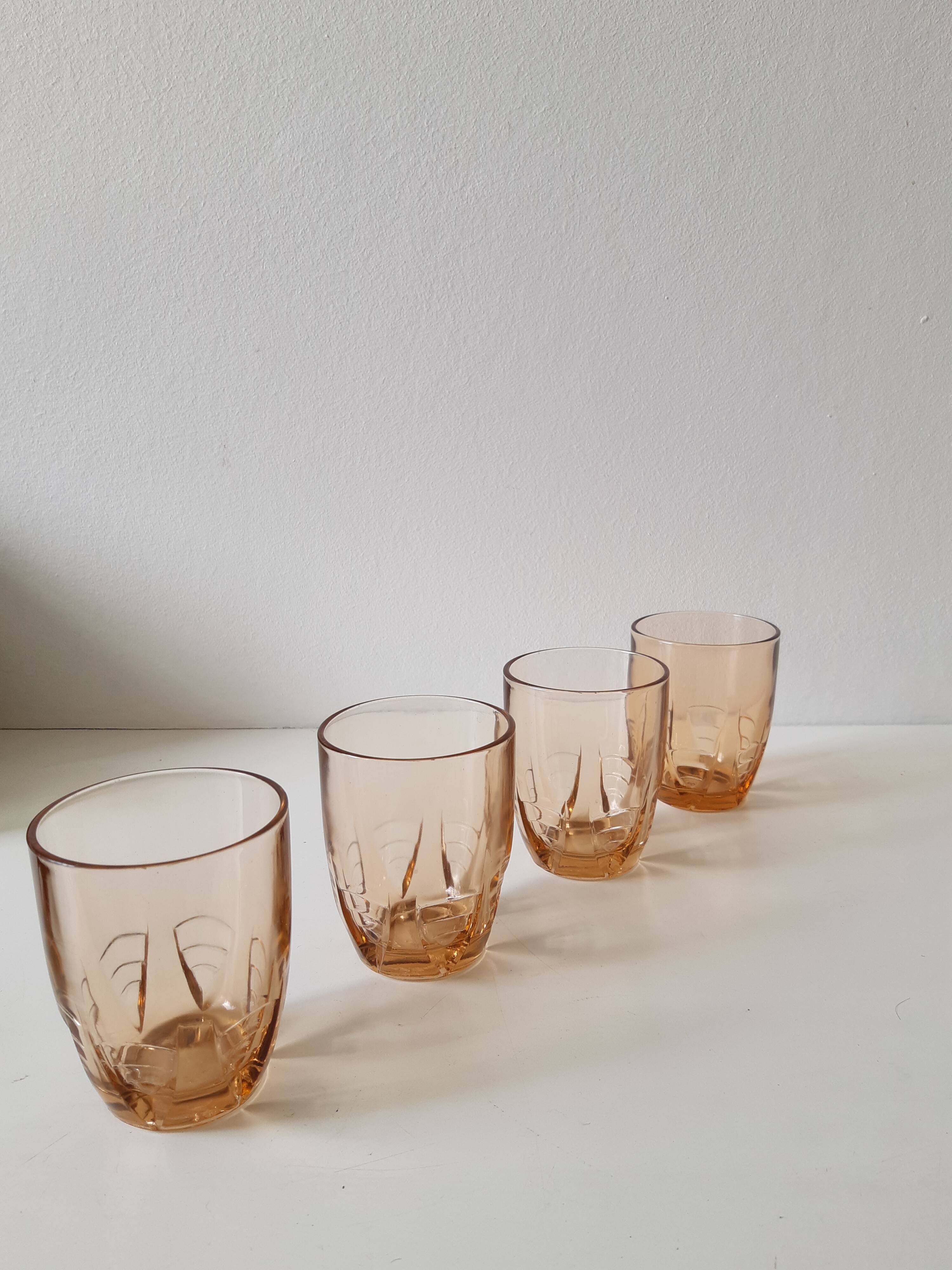 Set of 8 pink water glasses