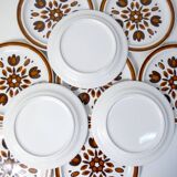 10 assiettes plates en faience