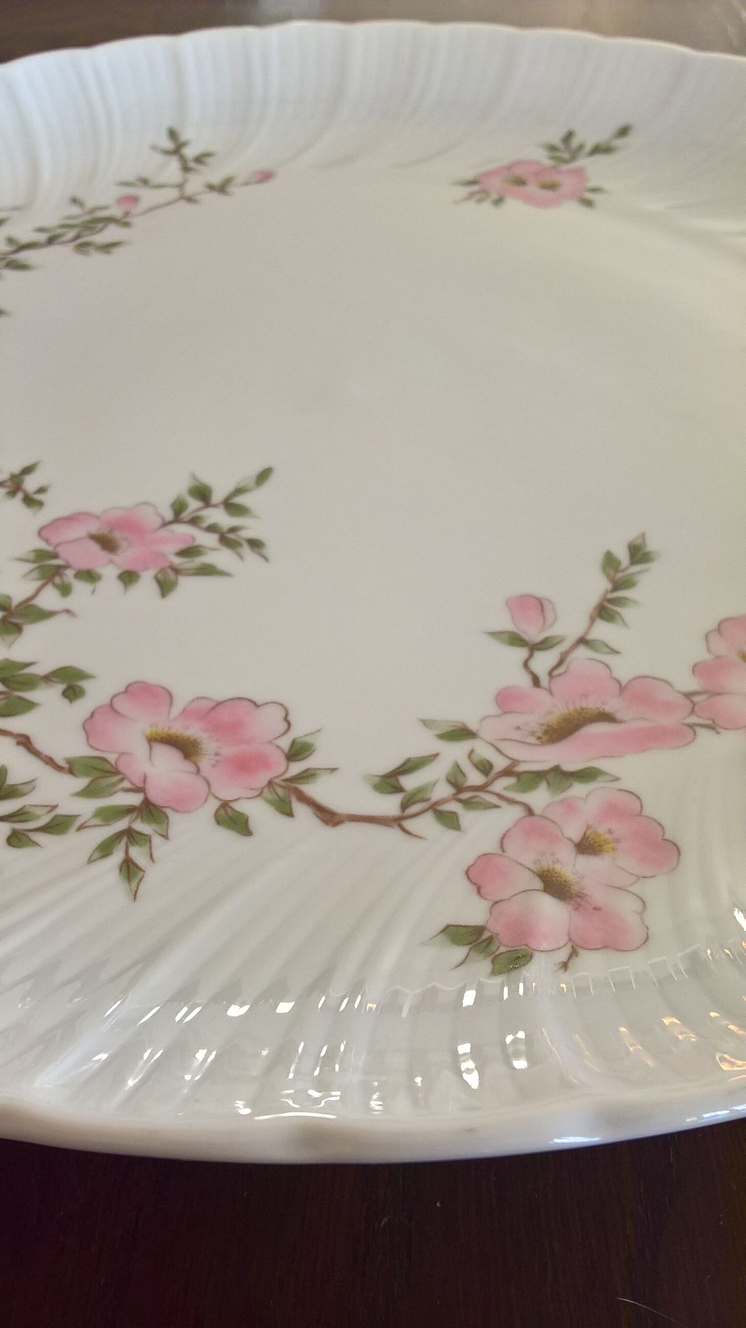 Limoges Bernardaud "Amandine" round porcelain dish