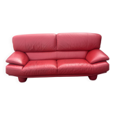 Three-seater red full-grain leather sofa – Vintage Italian design from the years.