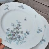 Lot of 4 flat plates, blue flowers model Gabrielle Porcelaine Limoges Bernardaud e