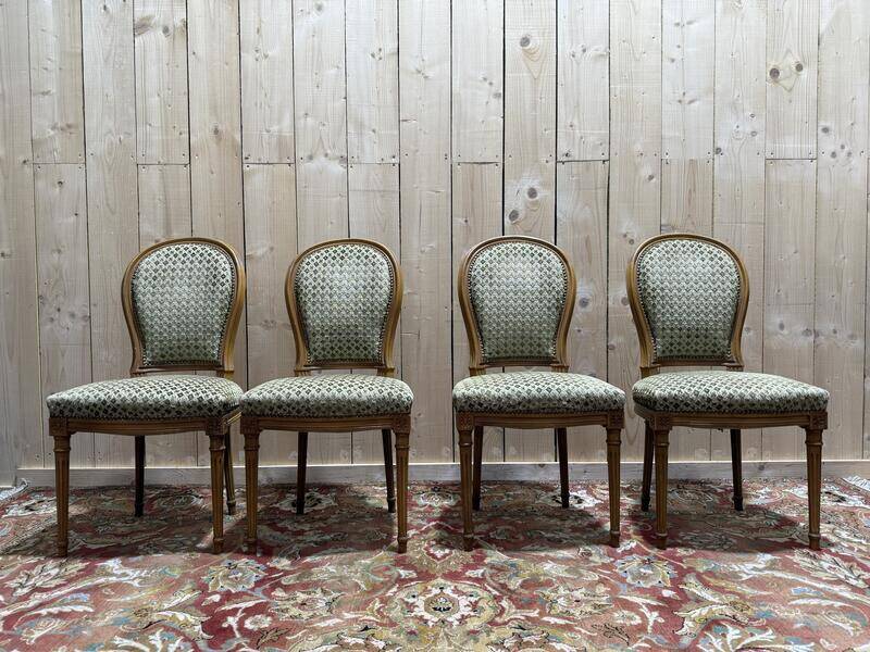Suite de 4 chaises style Louis XVI "Fer à cheval"