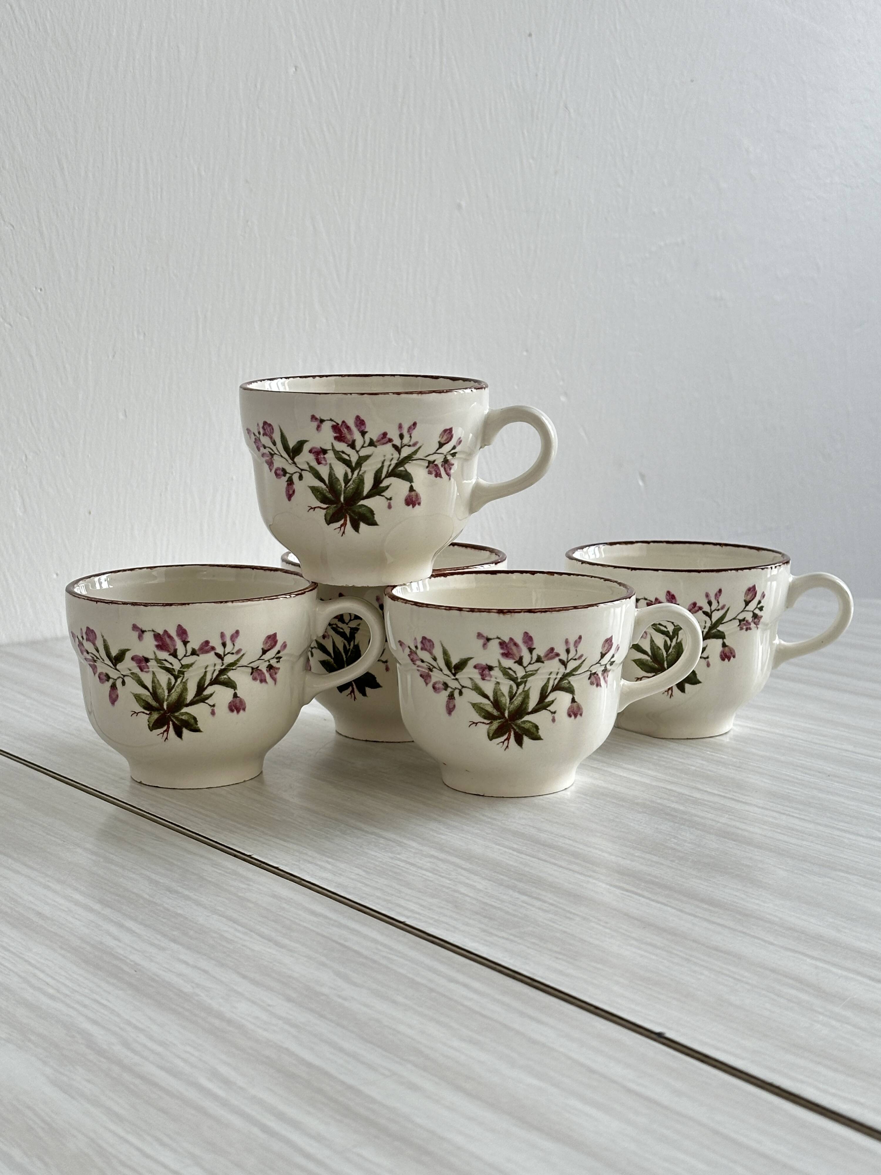 Tasses à café florales Pagnossin en faïence, Trévise, Italie.