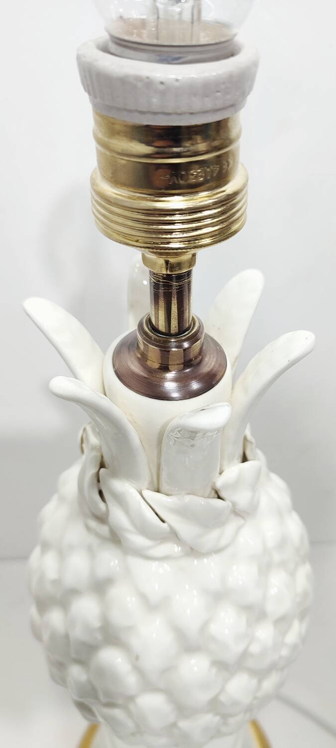 Lámpara de mesa de cerámica de Manises. España, 1960s.