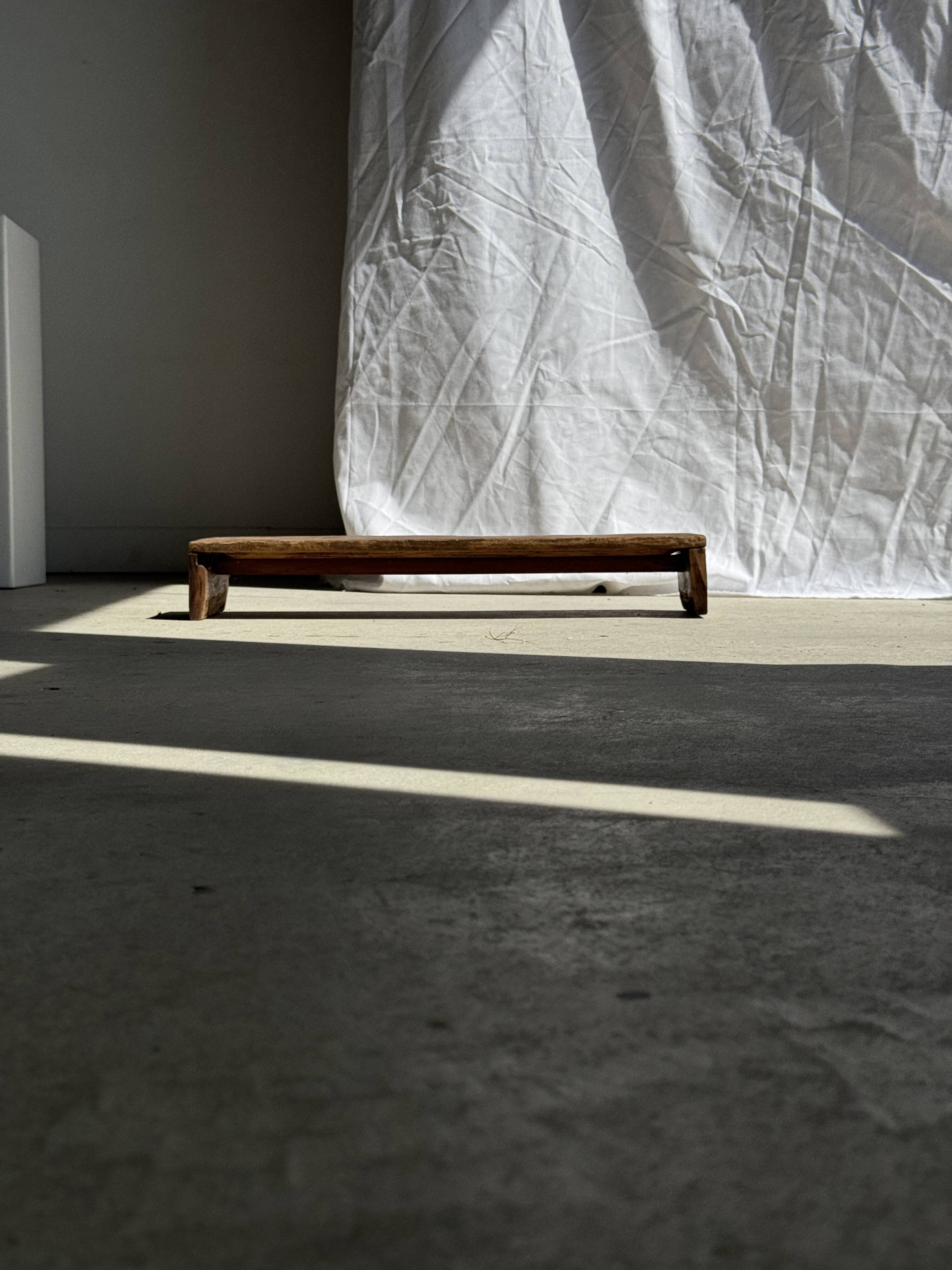 Petit banc en teck ancien bas indonésien ancien H10 L62 l14
