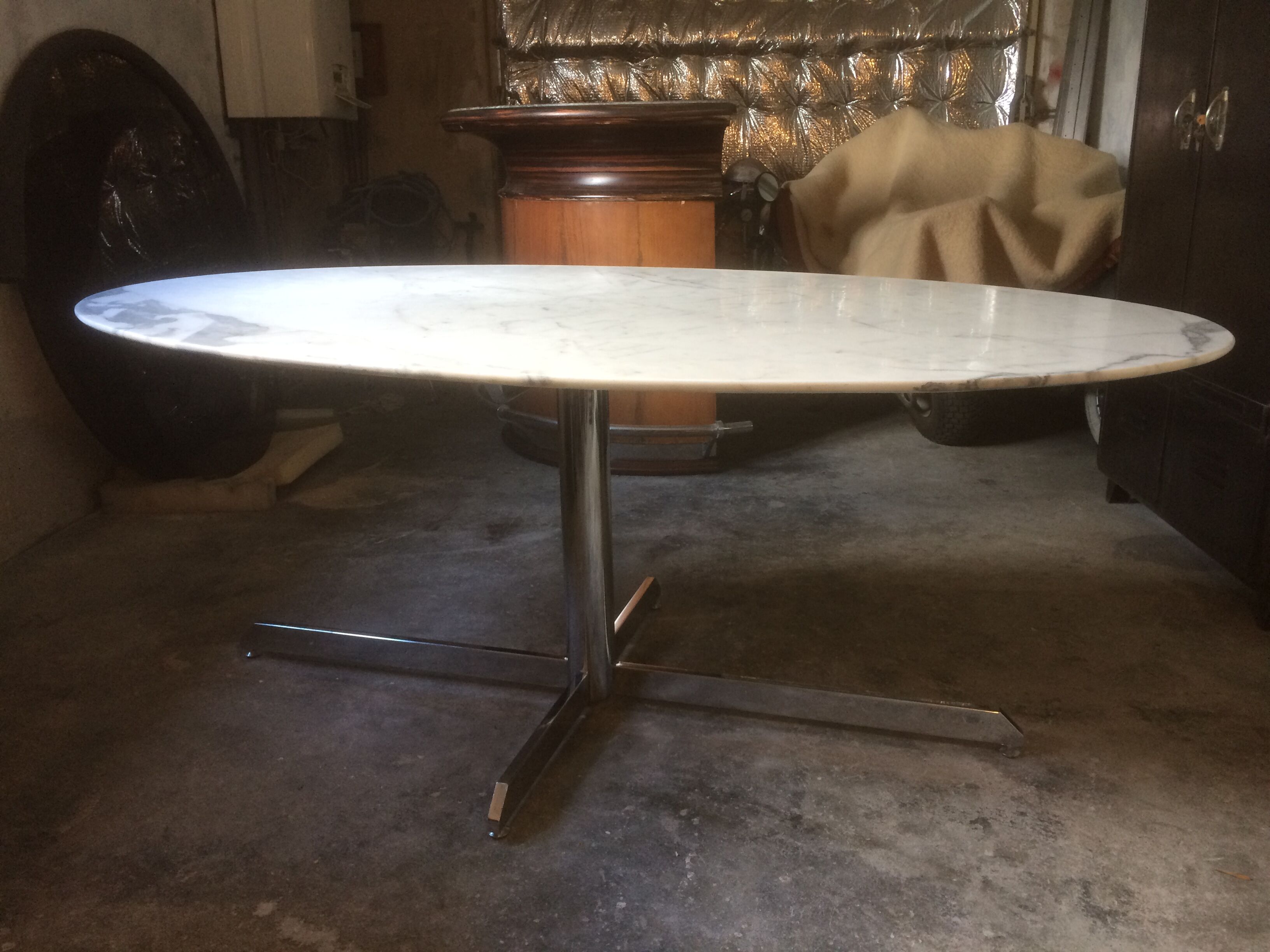 Arabescato marble table Roche-Bobois edition 1970