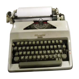 Machine à écrire de secrétariat olympia monica années 60 Allemagne fonctionnelle avec valise