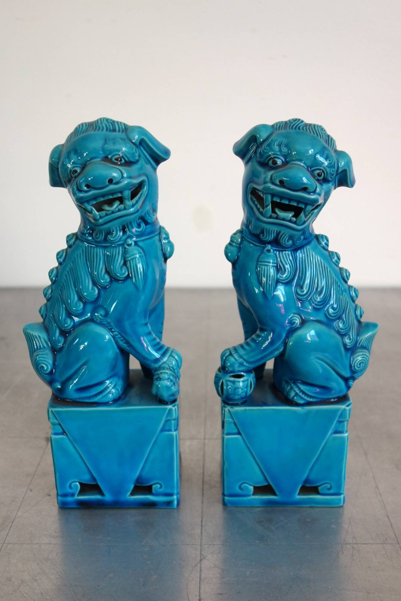 Pair of Fo dogs in blue glazed porcelain, China, 1960s