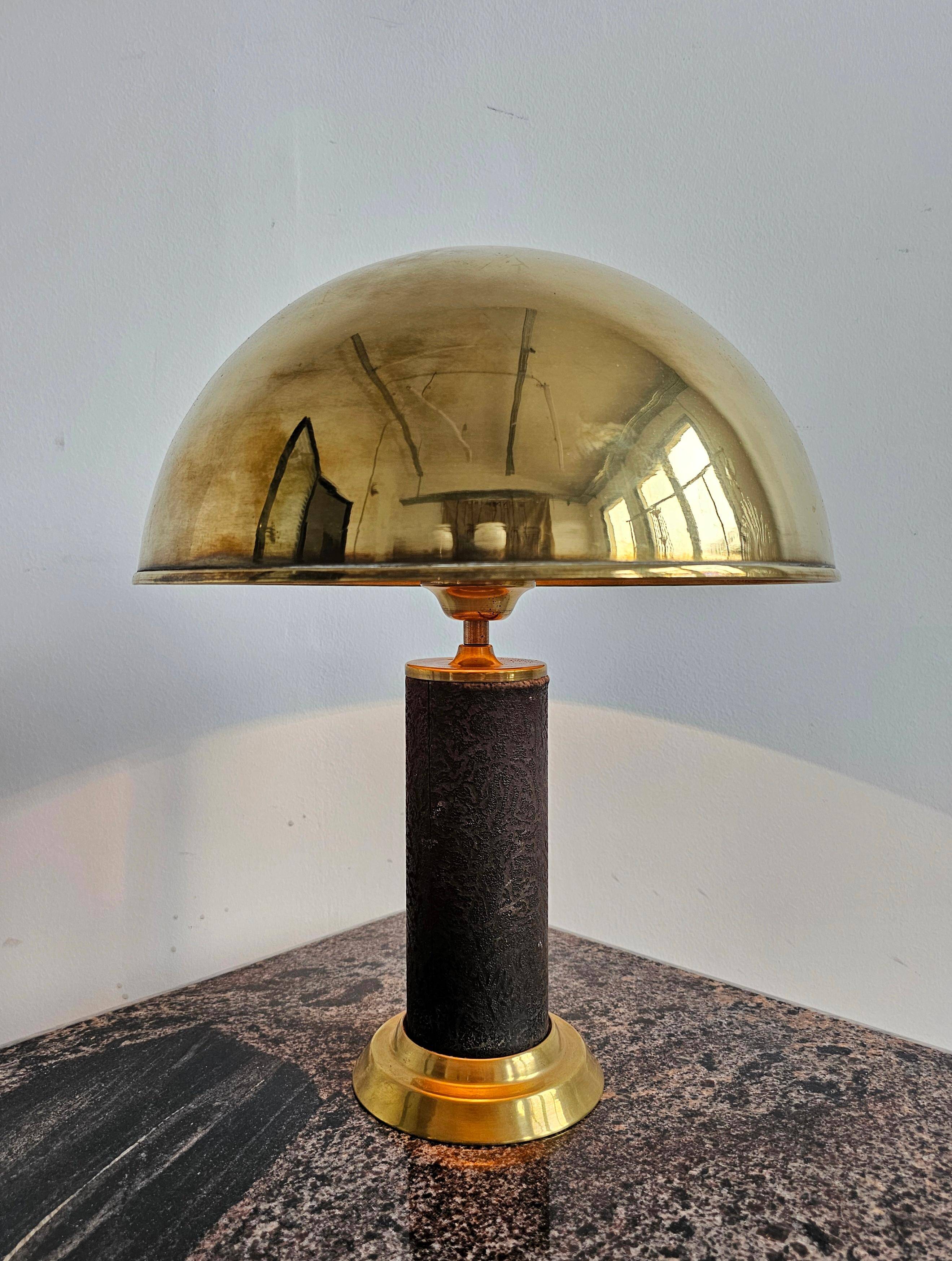Pair of Mid Century Modern table lamps in brass and leather 1960