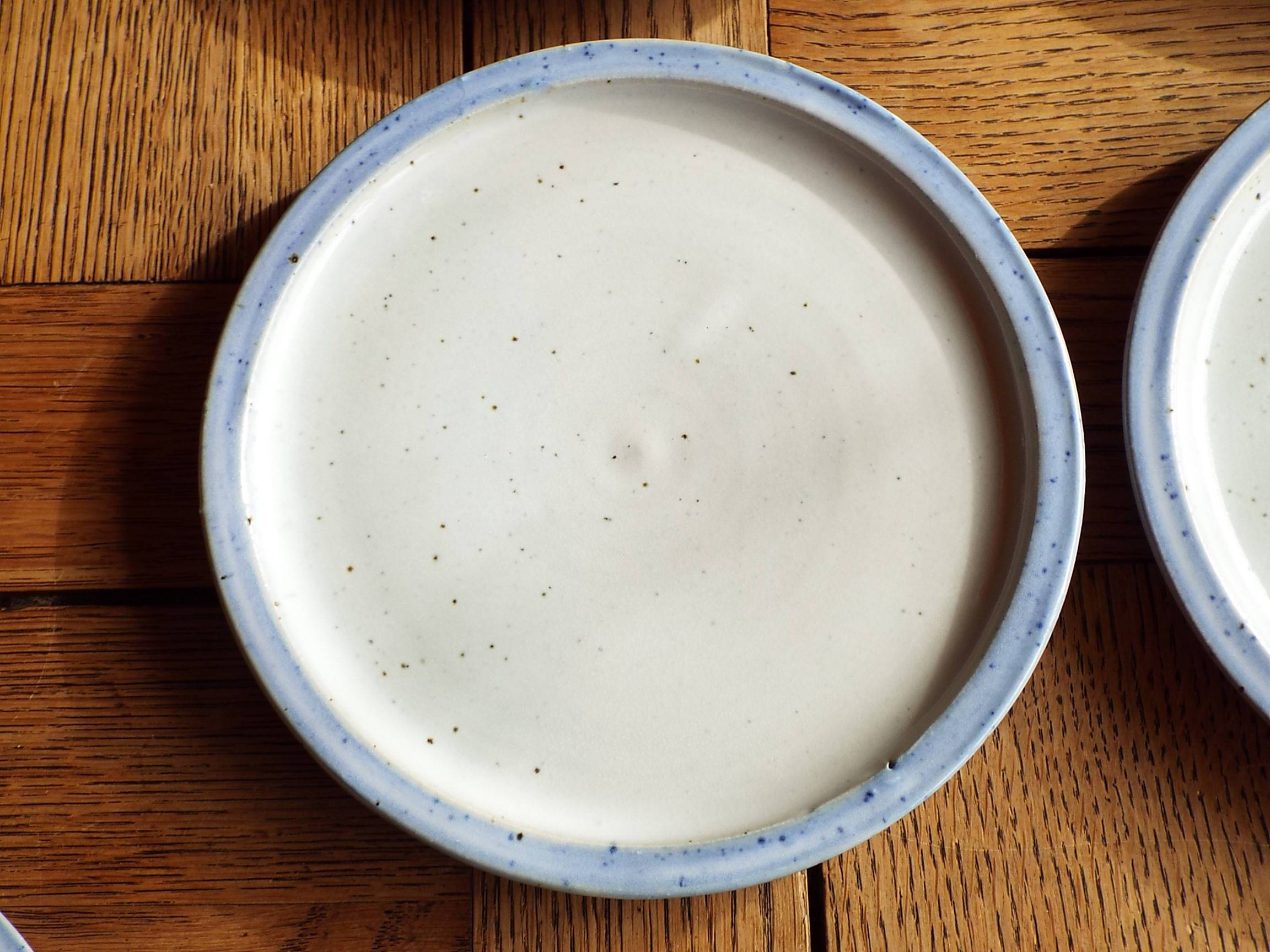 5 stoneware dessert plates