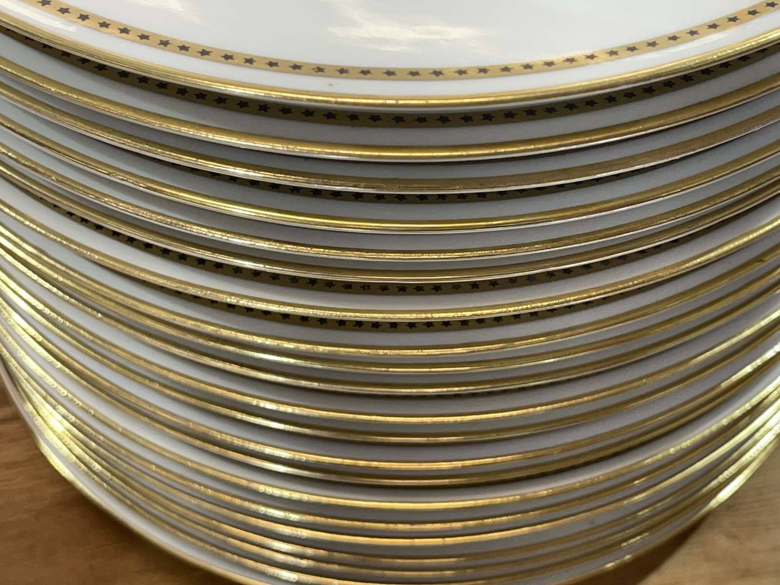 Service en porcelaine de Limoges - 107 pièces - années 1960