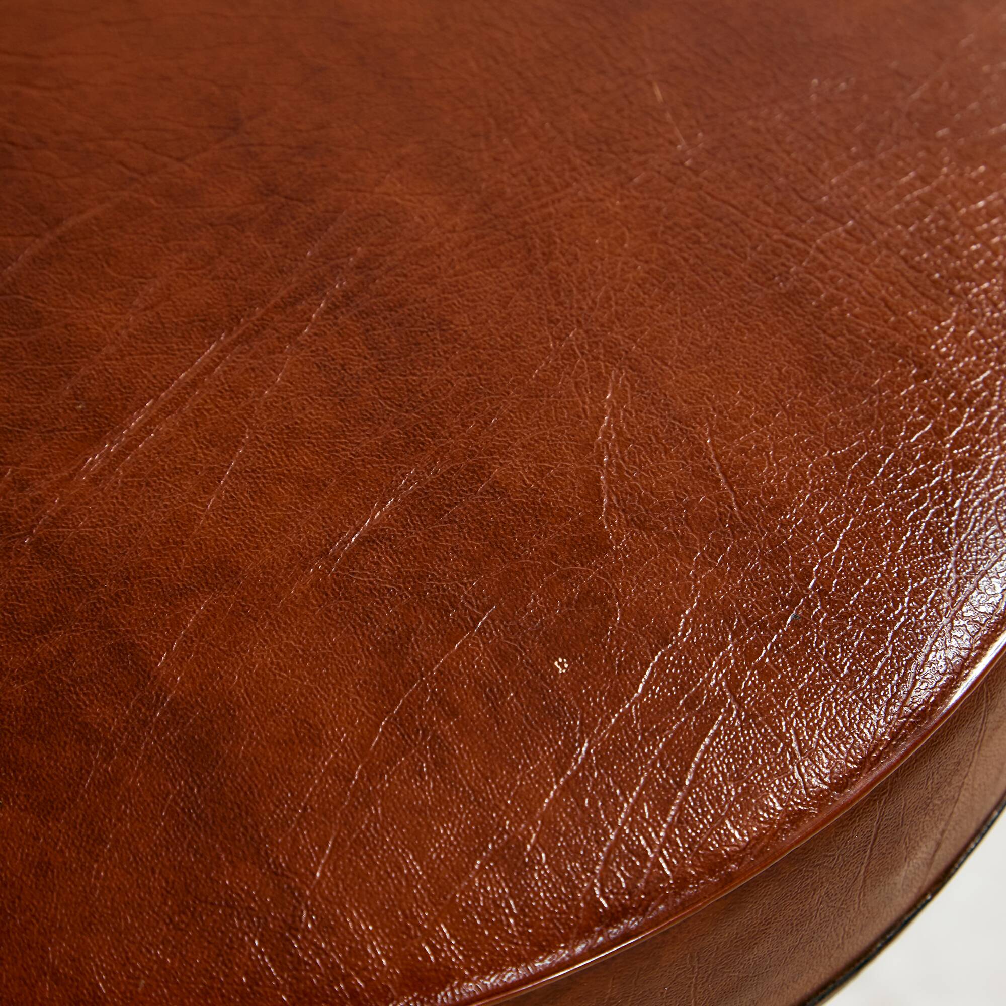 Tubular bar stool