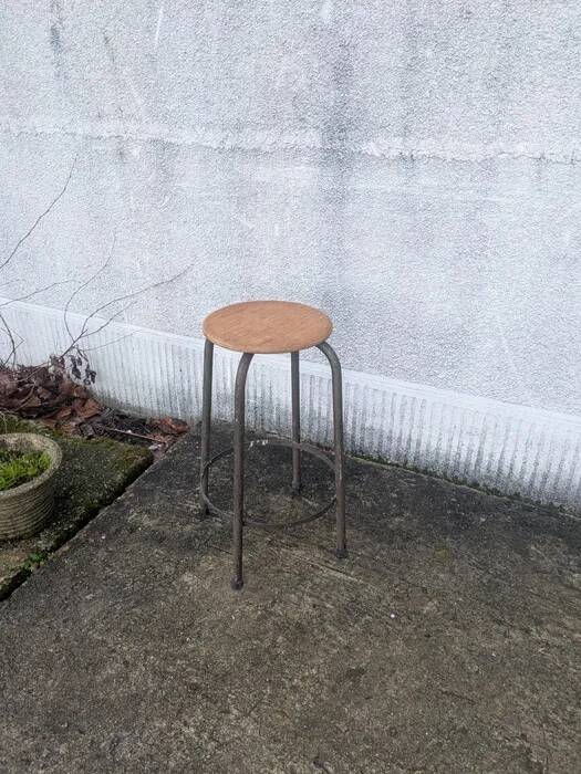 Workshop stool