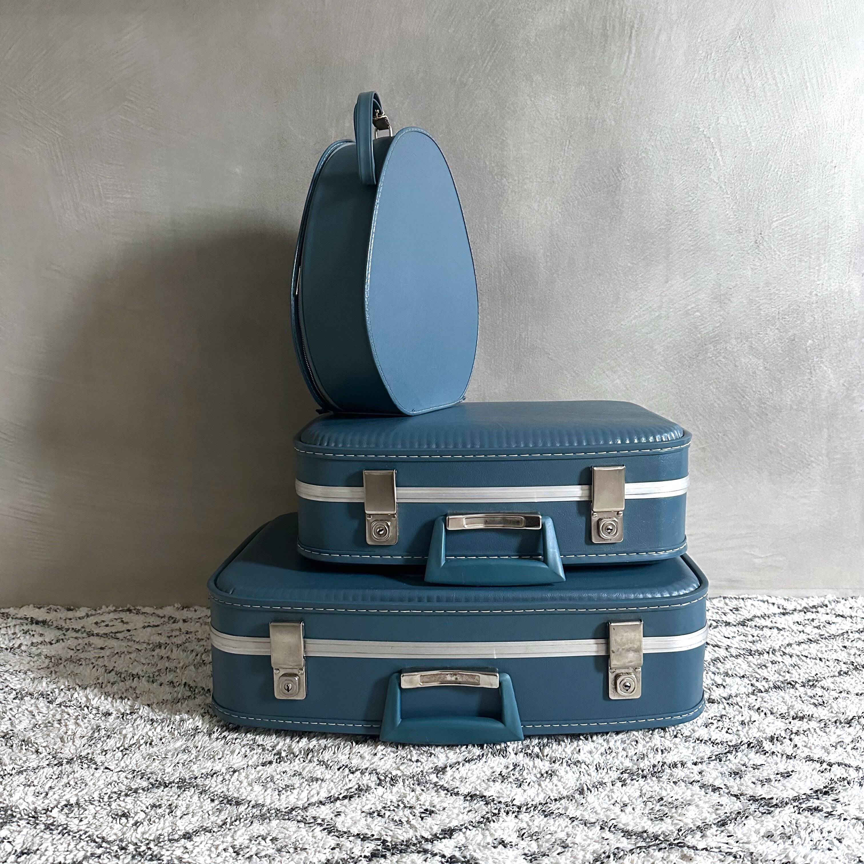 Vintage suitcase set Air France stewardess, cosmetic case, hard shell suitcase, hat box