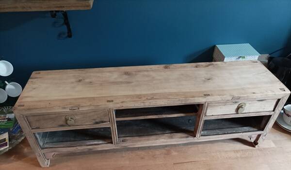 Furniture with drawers on solid wood air-gummed desk