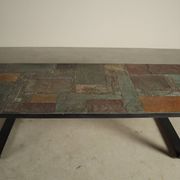 Table basse postmoderne par Pia Manu, Belgique