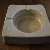 Square ashtray sandstone of the marsh