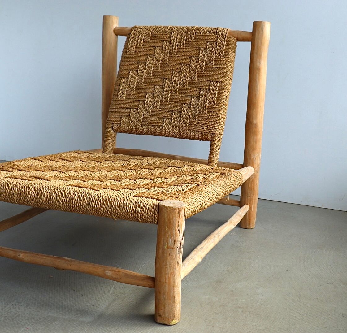 Low lounge chair in sisal rope and ash wood