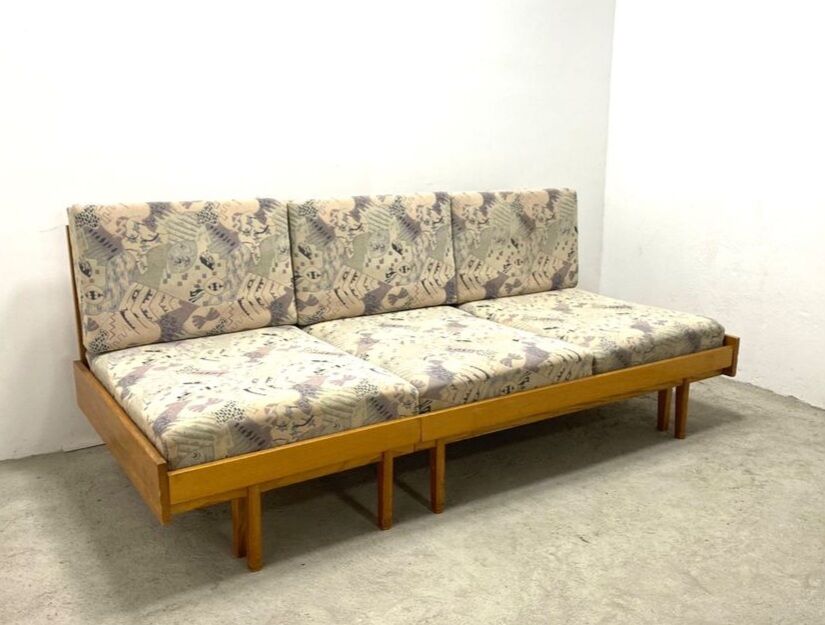 Jiràk sofa bed by TATRA to Renovate, Czech Vintage 1960s