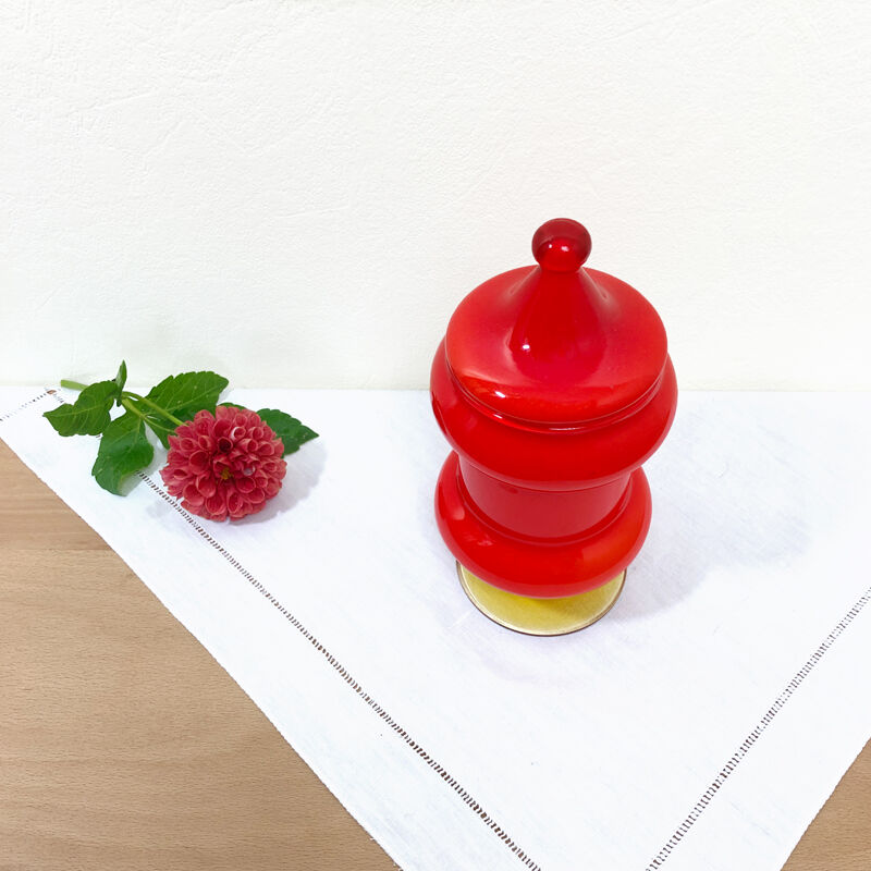 Red opaline pot