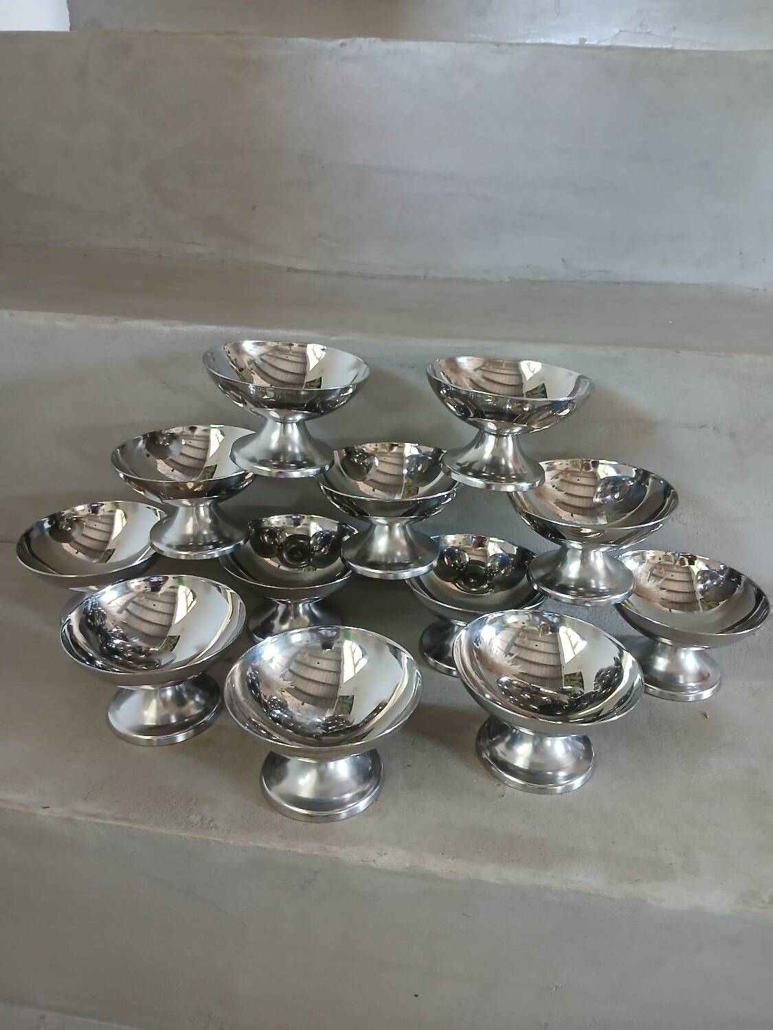 12 coupes à glace anciennes en inox