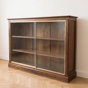 Bibliothèque vitrée en bois massif