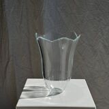 Large glass vase with stylized petal pattern H25.5